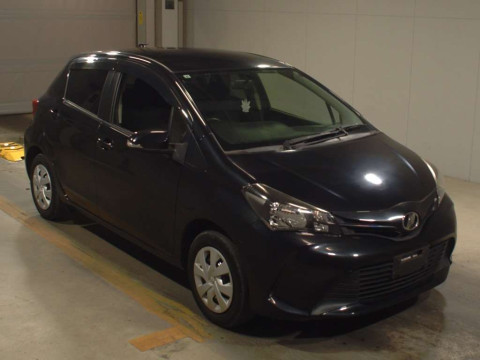 2014 Toyota Vitz KSP130[2]