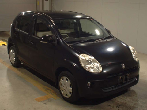 2013 Toyota Passo KGC30[2]