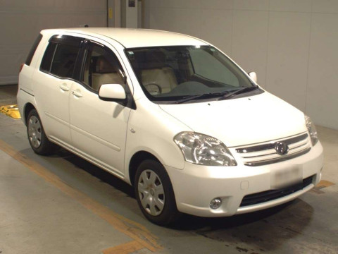 2011 Toyota Raum NCZ20[2]