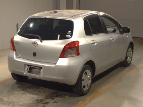 2005 Toyota Vitz KSP90[1]