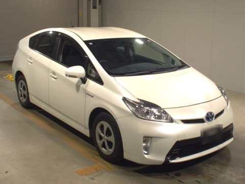 2012 Toyota Prius ZVW30[2]