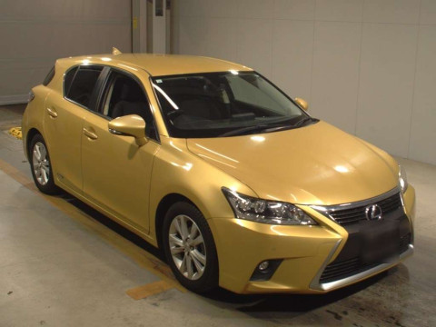 2015 Lexus CT ZWA10[2]