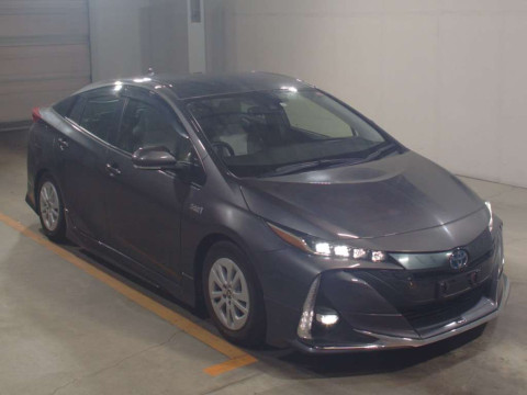 2021 Toyota Prius PHV ZVW52[2]