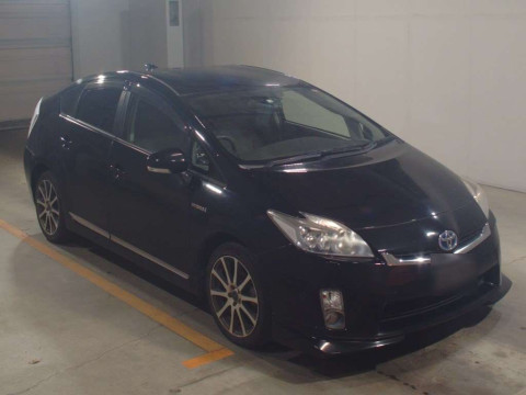 2010 Toyota Prius ZVW30[2]