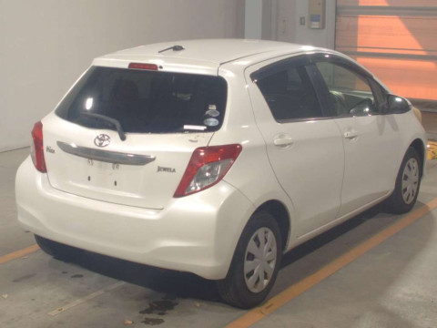 2011 Toyota Vitz KSP130[1]