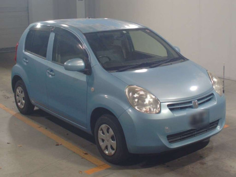 2013 Toyota Passo KGC30[2]