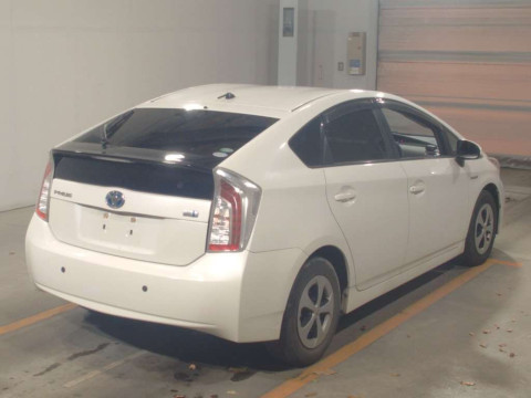 2015 Toyota Prius ZVW30[1]