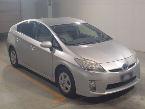 2010 Toyota Prius ZVW30[2]