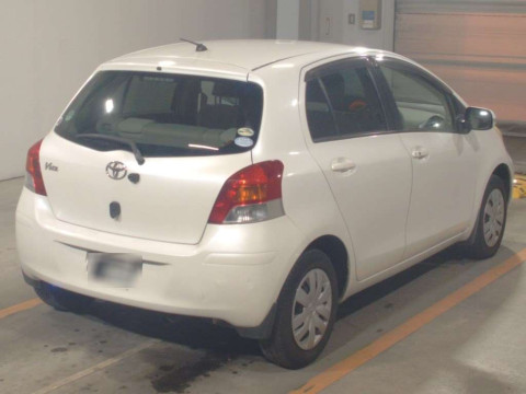 2010 Toyota Vitz SCP90[1]