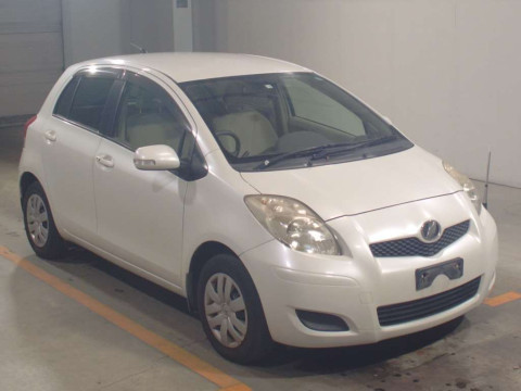 2010 Toyota Vitz SCP90[2]