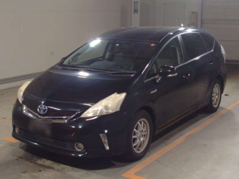 2011 Toyota Prius alpha ZVW41W[0]