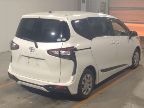 2015 Toyota Sienta NSP170G[1]