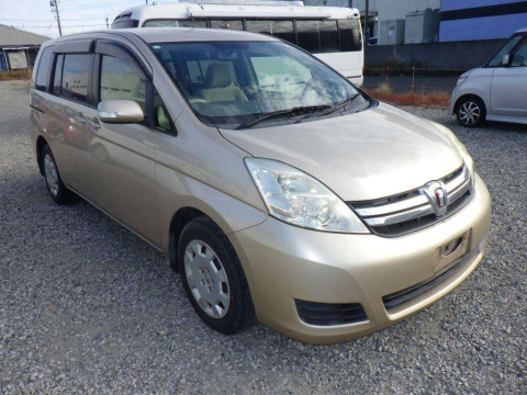 2012 Toyota Isis ZGM10G[2]