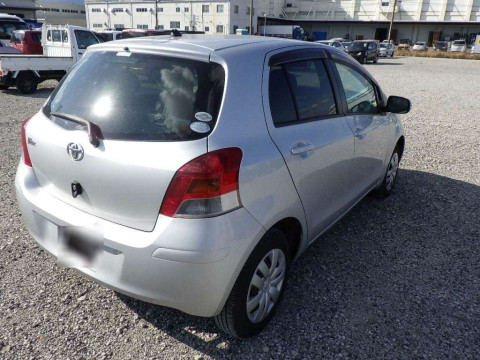 2010 Toyota Vitz KSP90[1]