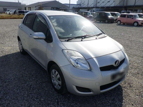 2010 Toyota Vitz KSP90[2]