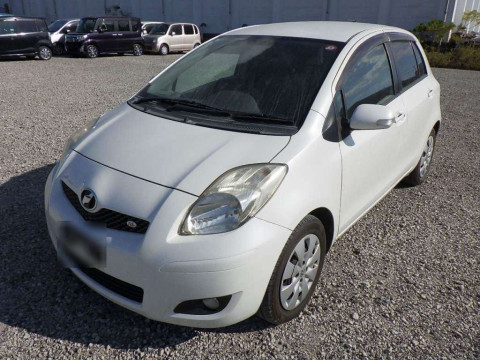 2010 Toyota Vitz SCP90[0]