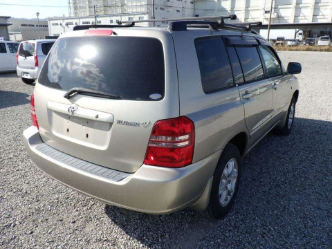 2002 Toyota KLUGER ACU20W[1]