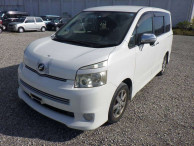 2009 Toyota Voxy