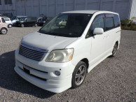 2005 Toyota Noah