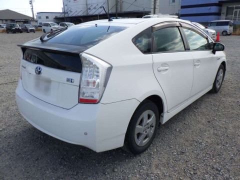 2011 Toyota Prius ZVW30[1]