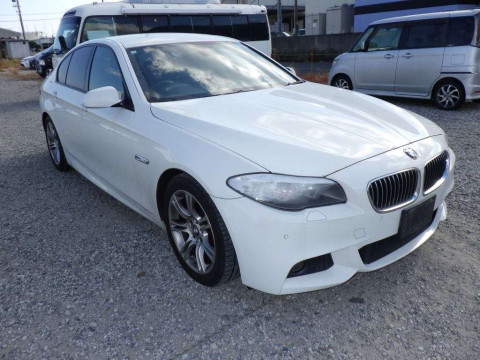 2012 BMW 5 Series XG20[2]