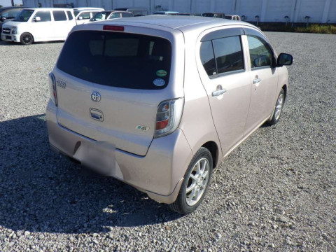 2014 Toyota Pixis Epoch LA300A[1]