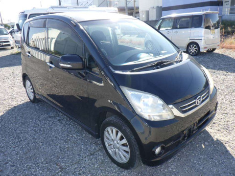 2010 Daihatsu Move L175S[2]