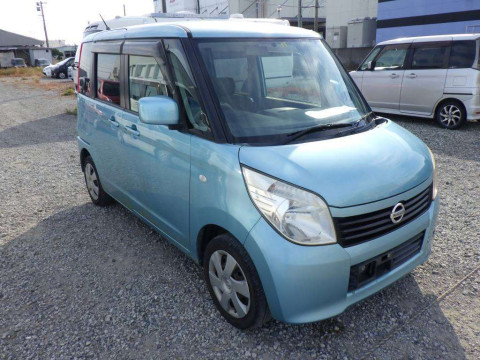 2010 Nissan Roox ML21S[2]