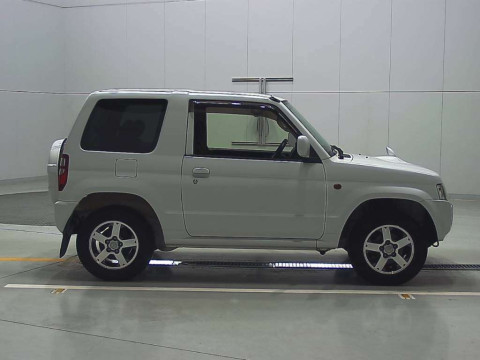 2012 Mitsubishi Pajero Mini H58A[2]