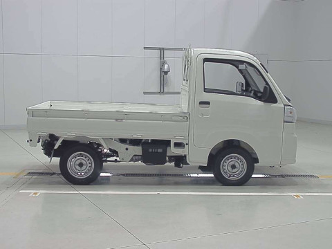 2024 Daihatsu Hijet Truck S510P[2]