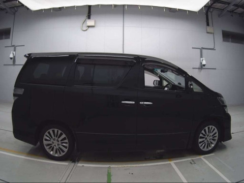 2013 Toyota Vellfire ANH20W[2]