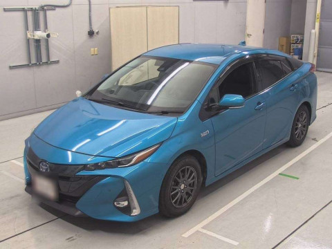 2017 Toyota Prius PHV ZVW52[0]