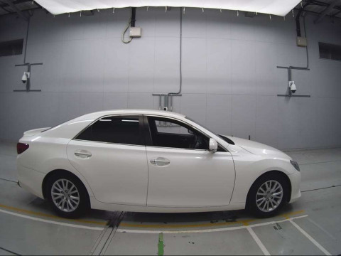 2016 Toyota Mark X GRX130[2]