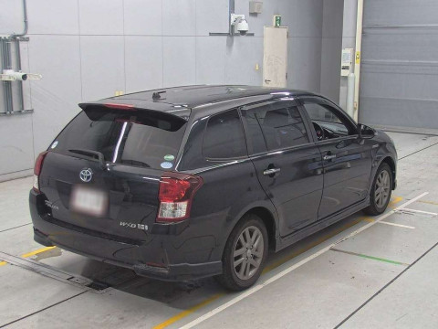 2015 Toyota Corolla Fielder NKE165G[1]