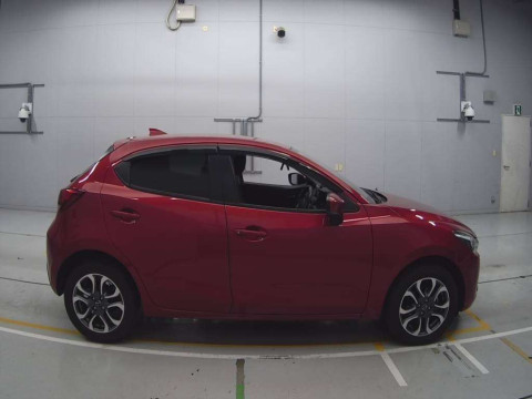 2017 Mazda Demio DJ5AS[2]