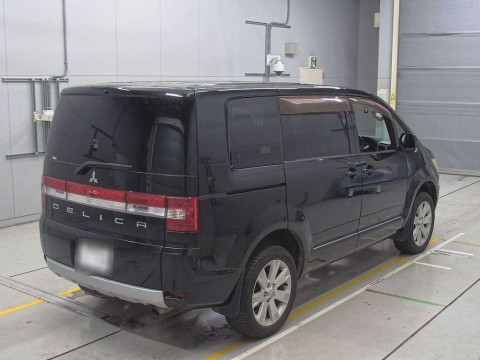 2010 Mitsubishi Delica D5 CV5W[1]