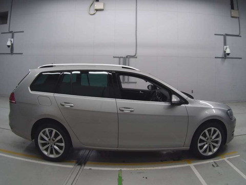 2015 Volkswagen Golf Variant AUCHP[2]