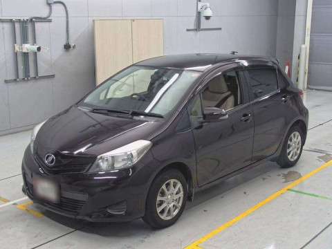 2013 Toyota Vitz NSP130[0]