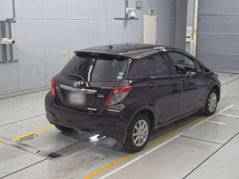 2013 Toyota Vitz NSP130[1]