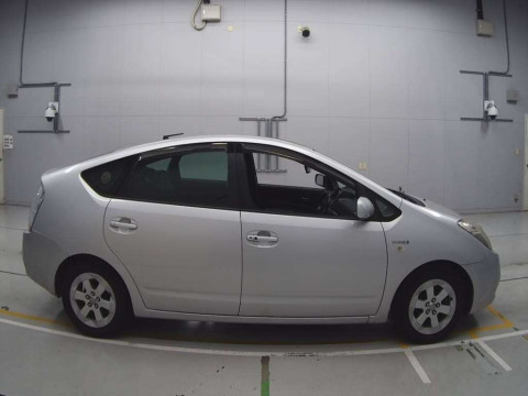 2008 Toyota Prius NHW20[2]