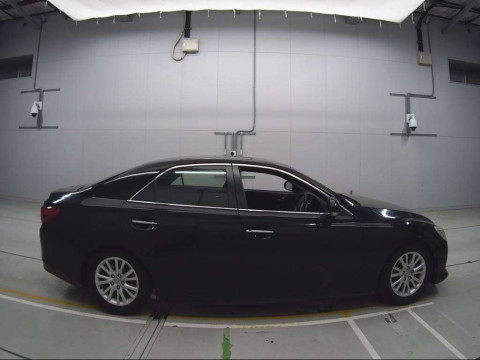 2013 Toyota Mark X GRX130[2]