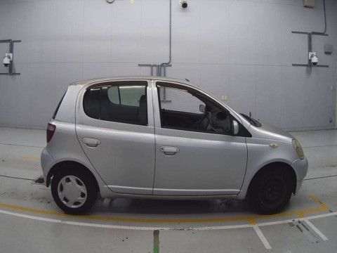 2001 Toyota Vitz SCP10[2]