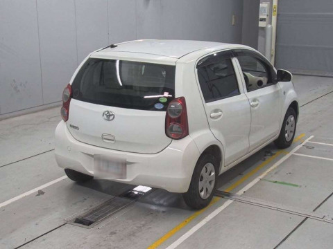 2012 Toyota Passo KGC30[1]