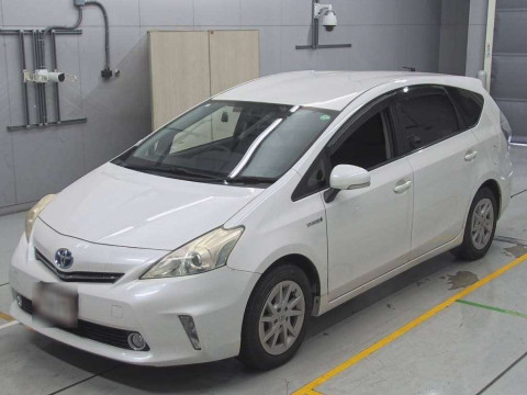 2013 Toyota Prius alpha ZVW41W[0]