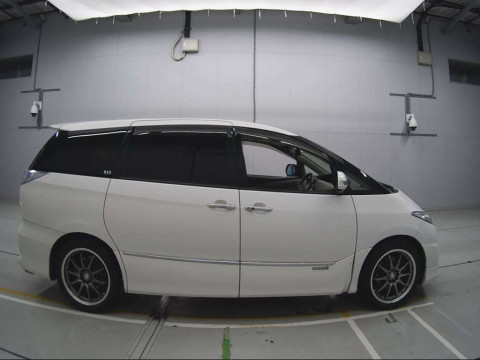 2010 Toyota Estima Hybrid AHR20W[2]