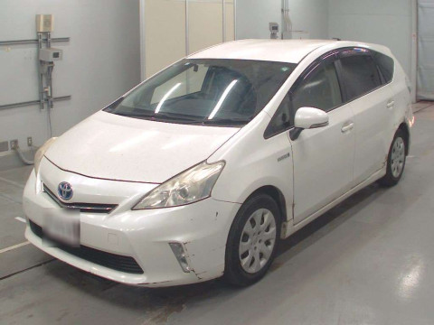 2013 Toyota Prius alpha ZVW41W[0]