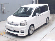 2010 Toyota Voxy