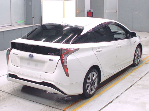 2017 Toyota Prius ZVW51[1]