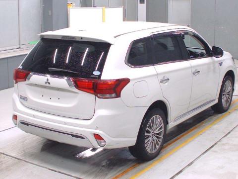 2020 Mitsubishi Outlander PHEV GG3W[1]