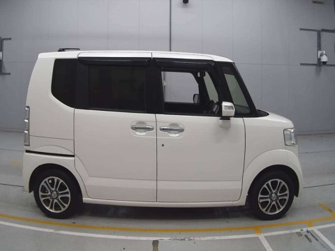 2017 Honda N-BOX JF1[2]